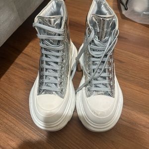 Alexander McQueen boot sneakers size 5